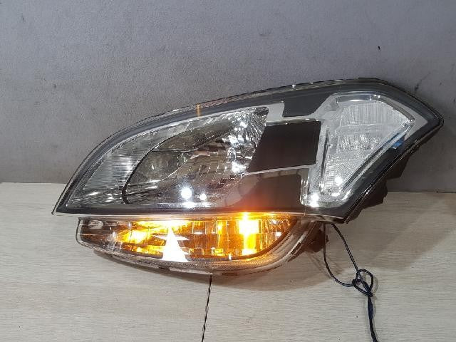 2010 KIA Soul Left Halogen Headlight 921012K000