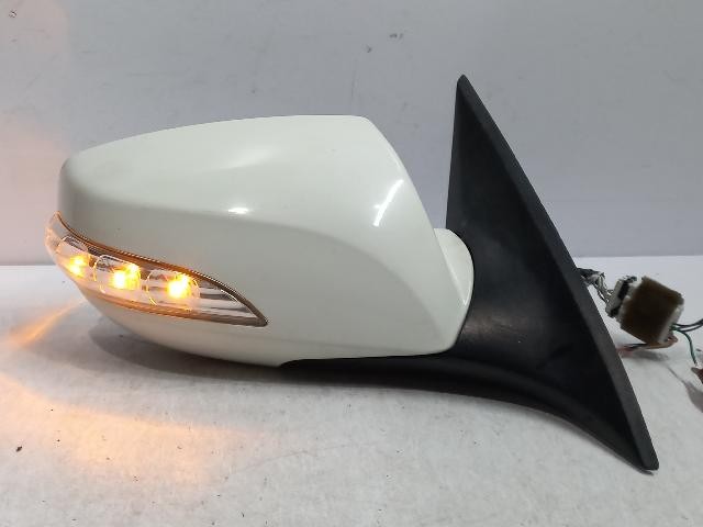 2010 Hyundai Genesis Coupe Right White Side Mirror GENY0816SMR02W