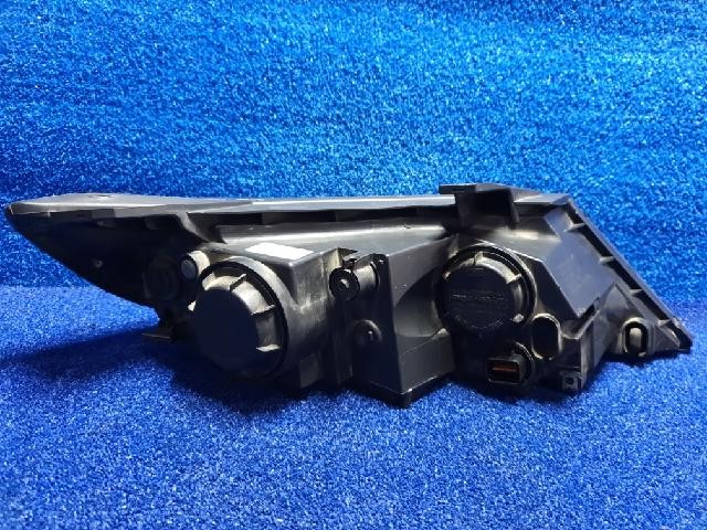 2011 KIA Sorento R Left Headlight 921012P050
