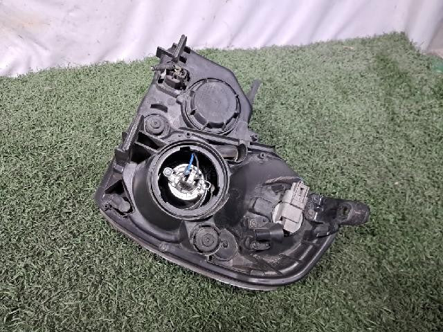 2010 KIA Cedona Grand Carnival Right Headlight 921024DXXX