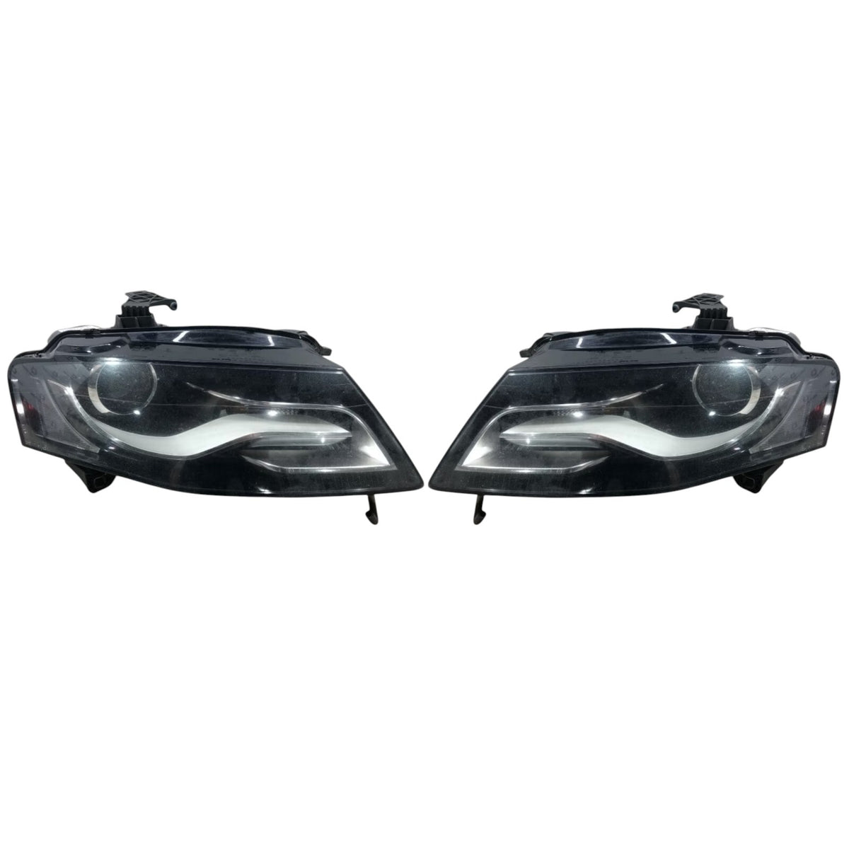 Audi A4 B8  LED PAIR USED GENUINE 8K0941029AJ 8K0941030AJ