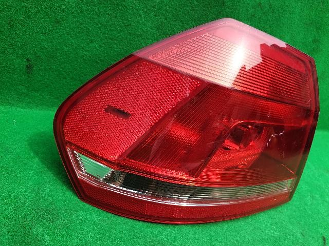 2013 Volkswagen The New Passat TDI Rear,Left TailLight 561945095