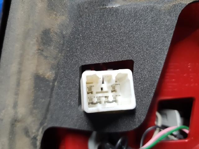 2010 KIA Opirus Premium Rear,Left TailLight