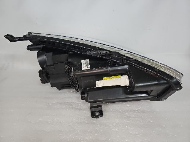 2016 KIA Cadenza The New K7 Left Xenon Headlight 92101 3R600