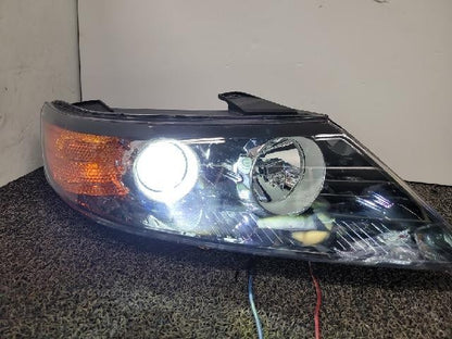 2011 KIA Sorento R Right Xenon Headlight 92102 2P130 AS