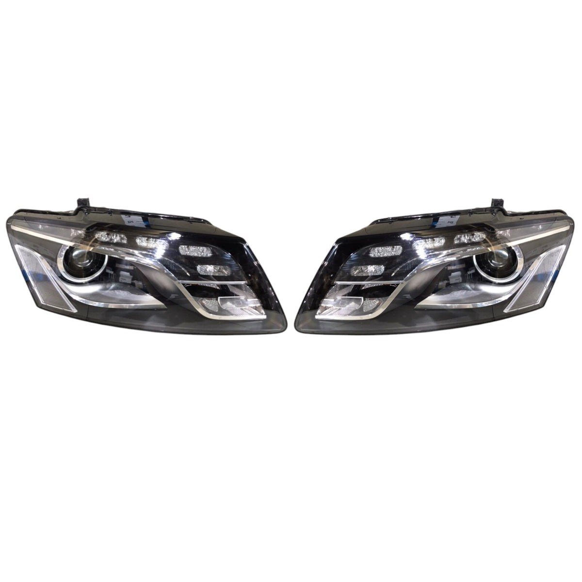 Audi Q5 8R  HID PAIR USED GENUINE 8R0941029AF 8R0941030AF