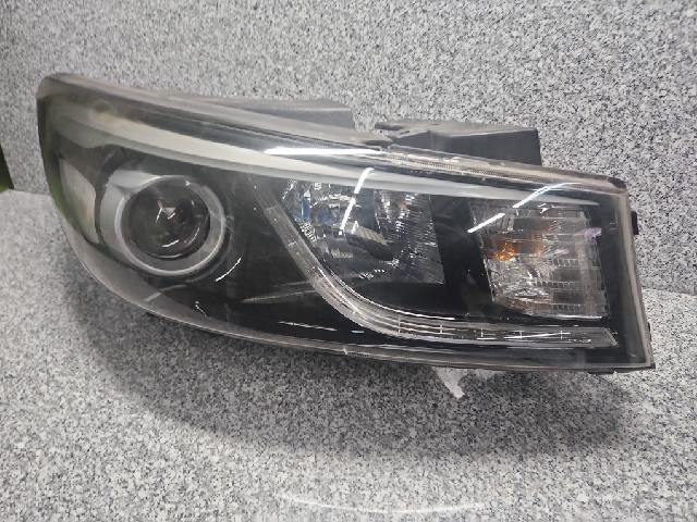 2015 KIA Cedona all new Carnival Right Headlight 92102A9000