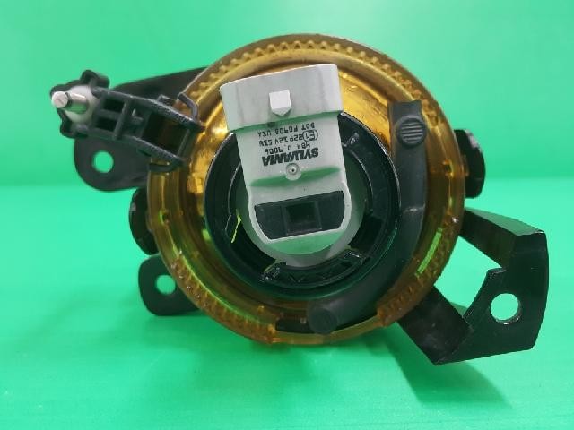 2009 Volkswagen Passat Left Fog Light