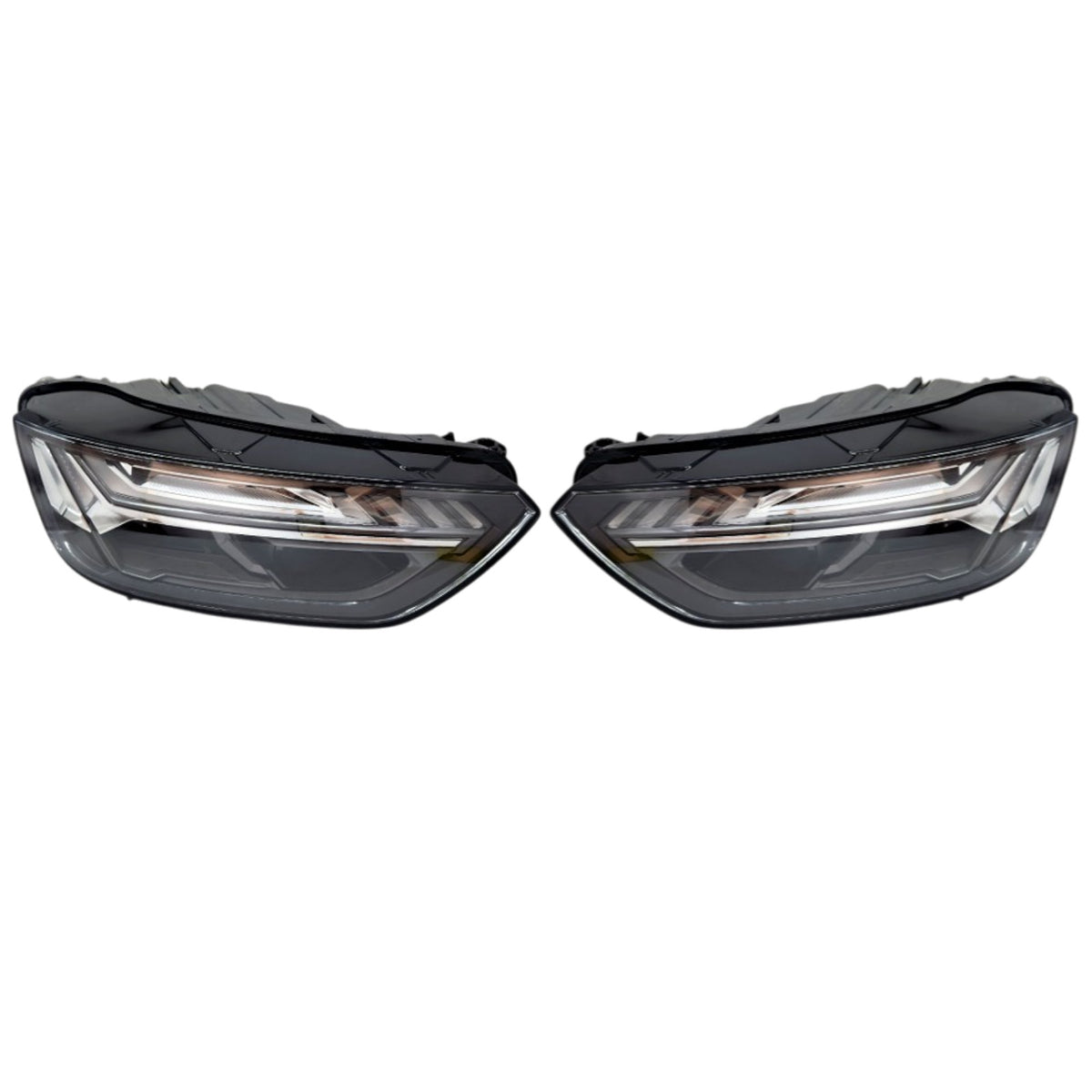 Audi Q5  80A 2nd generation FL LED PAIR USED GENUINE 80A941035E 80A941036E