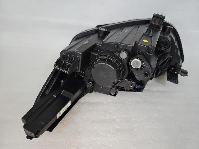 2017 KIA Stonic Right LED Headlight 92102 H8