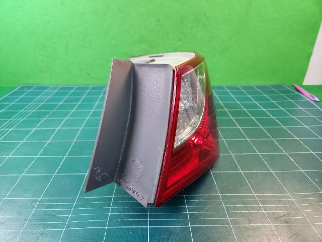 2016 Hyundai YF Sonata Premier Rear,Right TailLight 92402 3S010