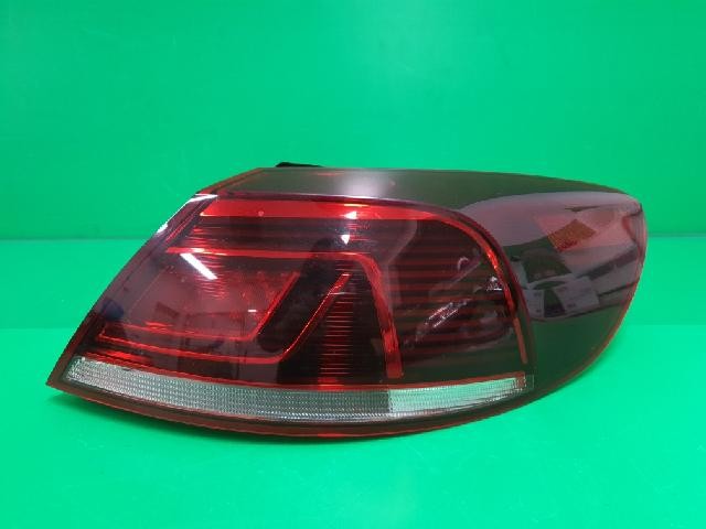 2013 Volkswagen BlueMotion Rear,Right TailLight 3C8945208