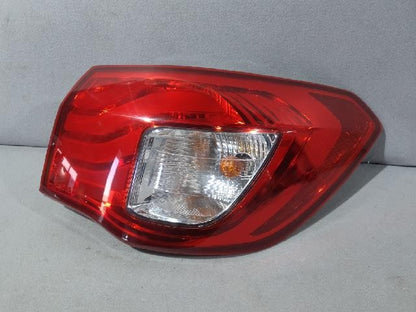 2011 KIA Cerato Forte Hatchback Rear,Right TailLight 92402 1M400