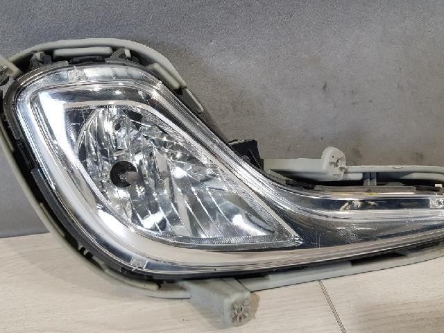 2012 Hyundai Accent RB Right Fog Light 922021R000