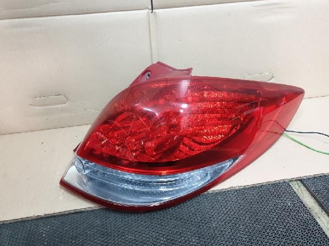 2013 Hyundai Veloster Rear,Right LED TailLight 92401 -2V120