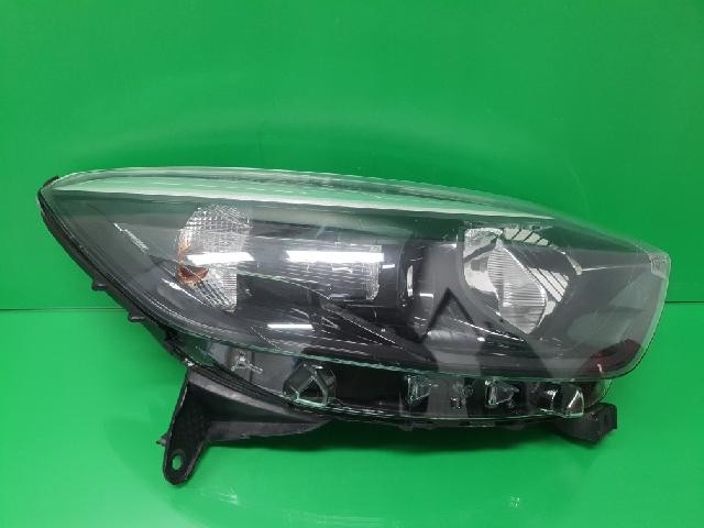 2015 Renault Captur QM3 Right Headlight