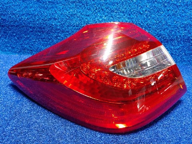 2012 Hyundai Genesis Rear,Left TailLight 924013M220