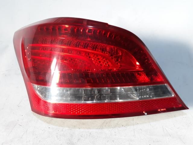 2014 Hyundai Equus GS350 Rear,Left TailLight 924013N020