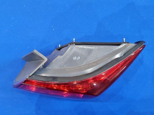 2011 Hyundai Azera The Luxury Grandeur Q270 Rear,Right TailLight 92402 3L500
