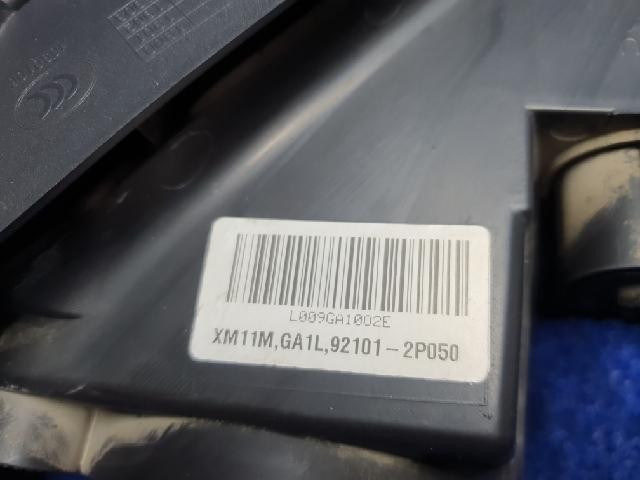2011 KIA Sorento R Left Headlight 921012P050