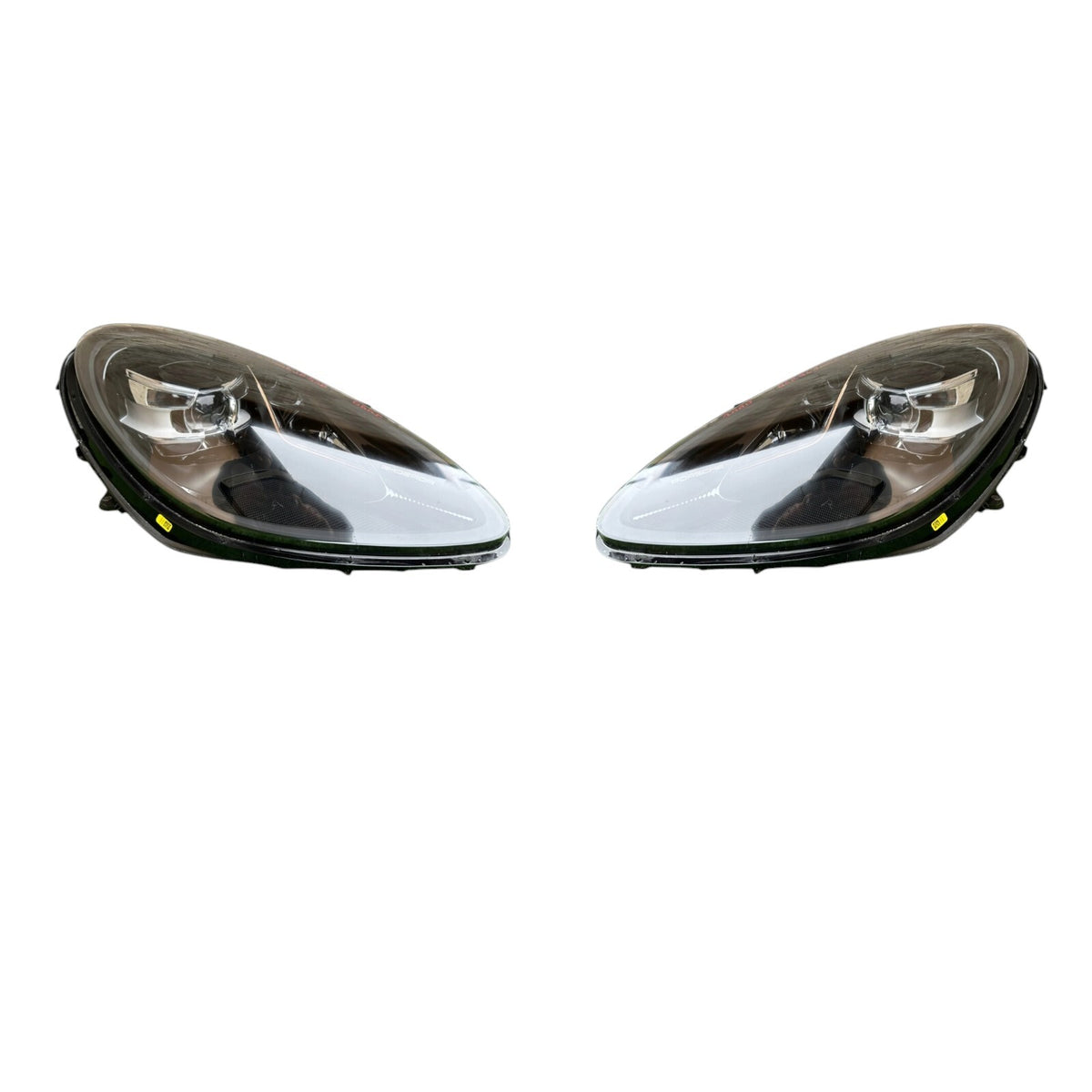 Porsche Macan 95B LED PAIR USED GENUINE 95B941009 95B941010