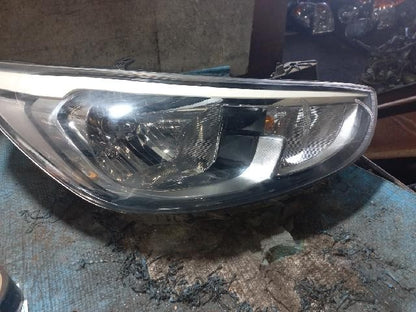 2016 Hyundai Accent RB Right Headlight