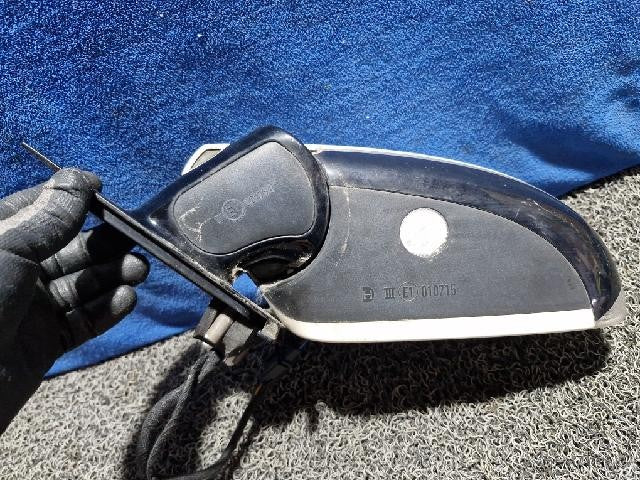 2011 Volkswagen V6 TDI Left Side Mirror