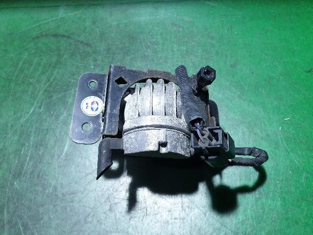 2005 Chevrolet Magnus Eagle 2 Left Fog Light