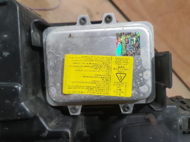 2018 KIA The New Mojave Right Xenon Headlight 92102-2J560