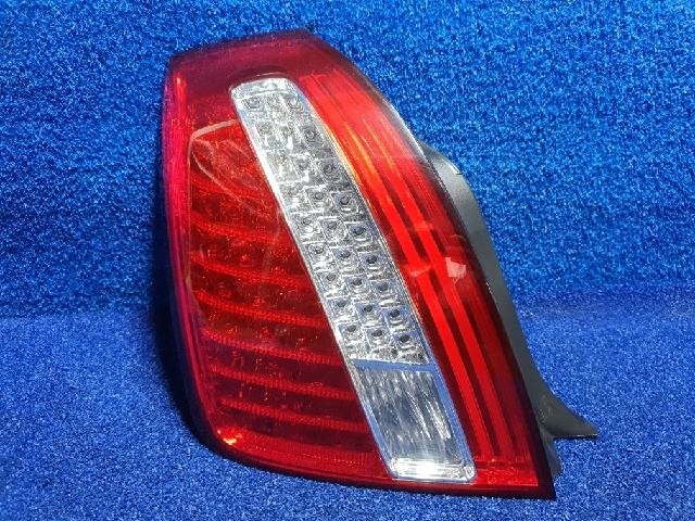 2010 KIA Opirus Premium Rear,Left TailLight