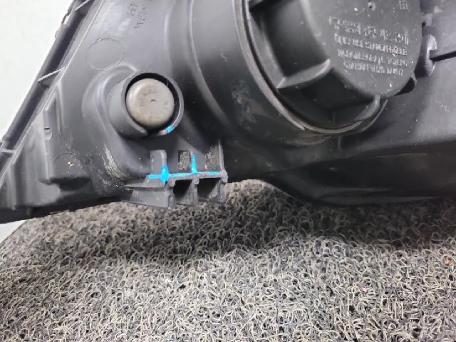 2012 KIA Cerato Forte Right LED Headlight