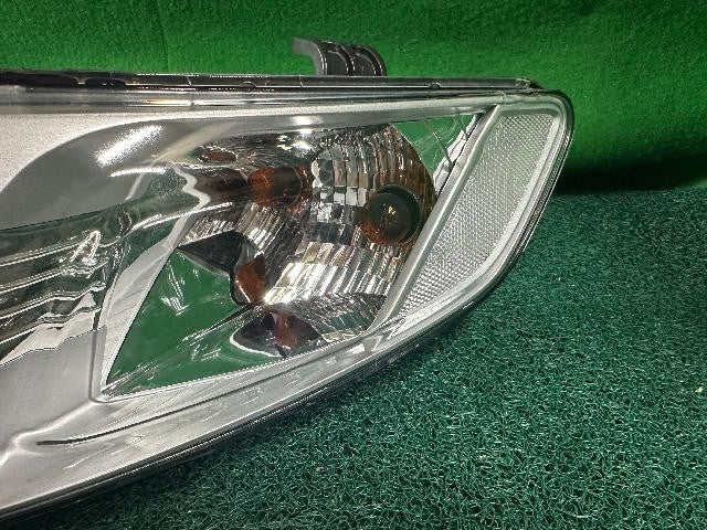 2010 KIA Cerato Forte Hybrid LPI HEV Left Headlight