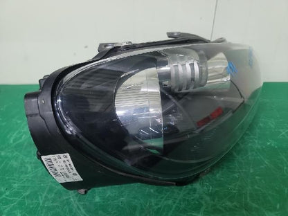 2010 Volkswagen Golf Right Headlight