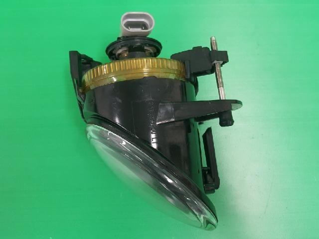 2009 Volkswagen Passat Left Fog Light