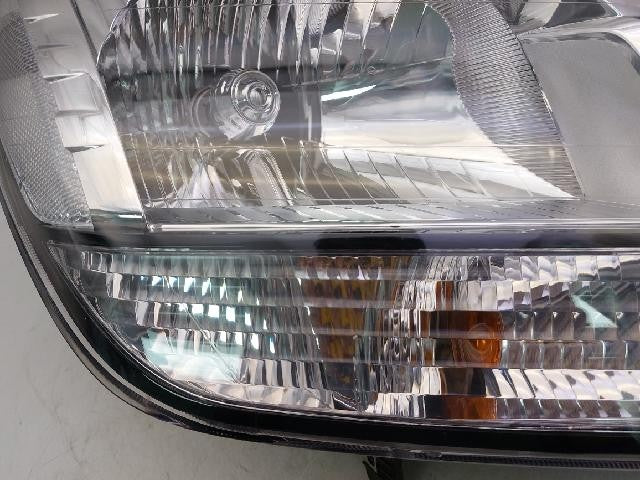 2013 Chevrolet Orlando Right Headlight