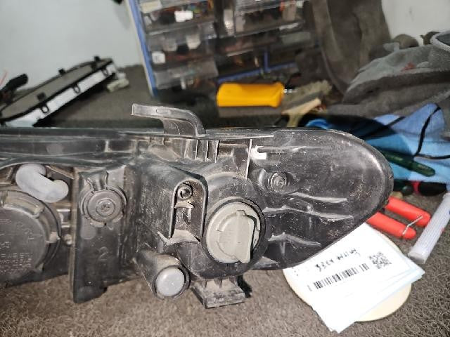 2011 KIA Cerato Forte Hatchback Right Headlight