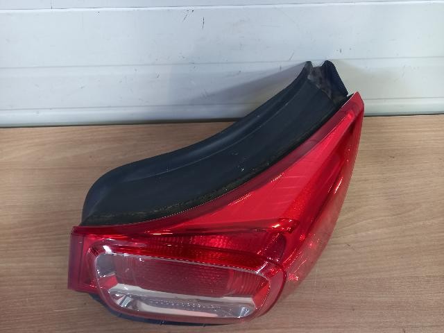 2011 Chevrolet Malibu Rear,Right TailLight 325920376
