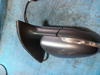 2011 Volkswagen Golf BlueMotion Right Side Mirror