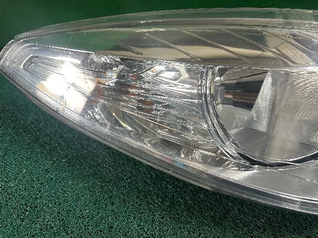 2017 Renault Fluence SM3 Z.E Right Headlight 260100047R