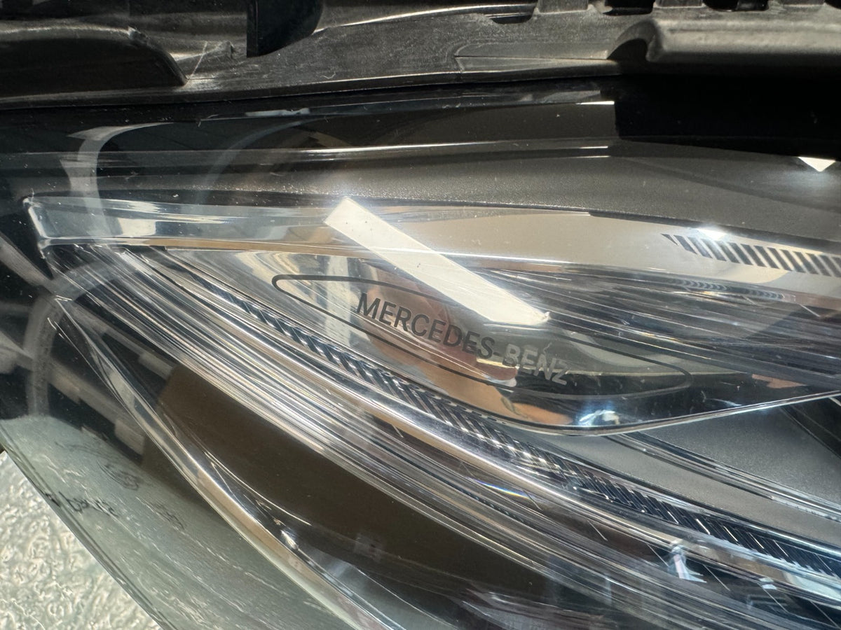 Mercedes-Benz E-class 2016-2020 PAIR Headlight Used OEM A2139069504 A2139069604