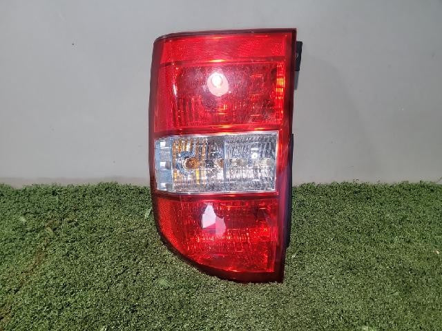 2010 KIA Cedona New Rear,Right TailLight 92402 4D100