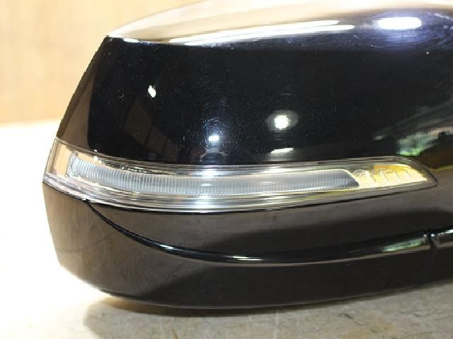 2014 Hyundai Genesis DH Right Black Side Mirror 87620-B1000
