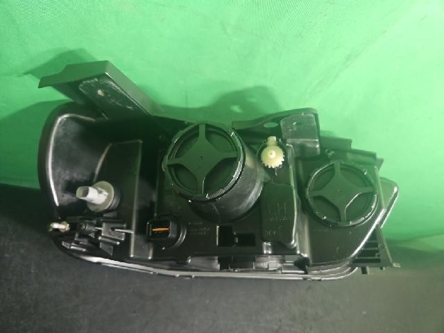 2016 Chevrolet Captiva Left Headlight