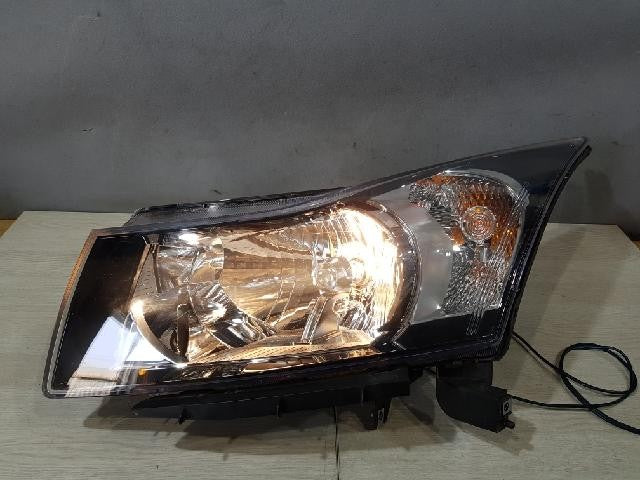 2011 Chevrolet Cruze Cruise Left Headlight