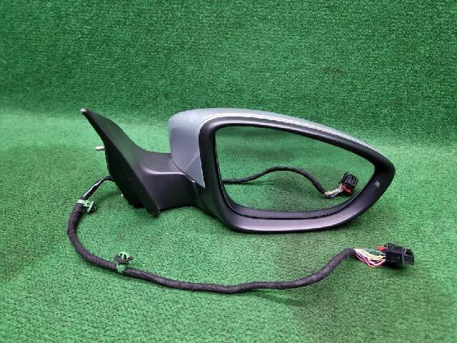 2014 Volkswagen TDI BlueMotion Right Side Mirror