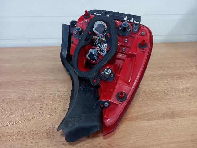 2011 Chevrolet Malibu Rear,Right TailLight 325920376