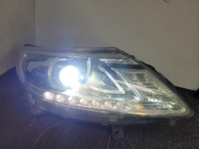 2014 Renault SM5 Latitude NewSM5 Platinum Right Xenon Headlight