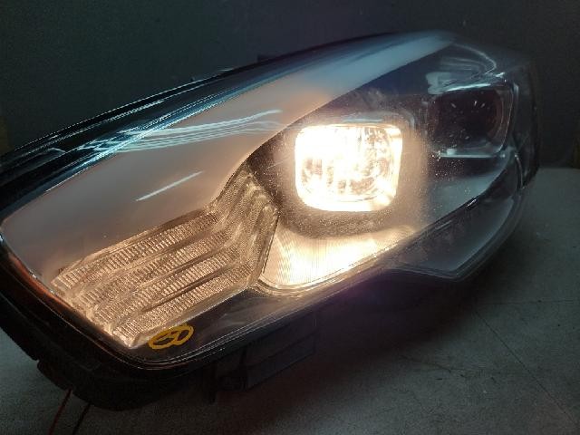 2014 KIA K900 K9 Left Xenon Headlight