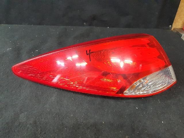 2010 Hyundai Tuscon Tucson Rear,Left TailLight 92401 2S000