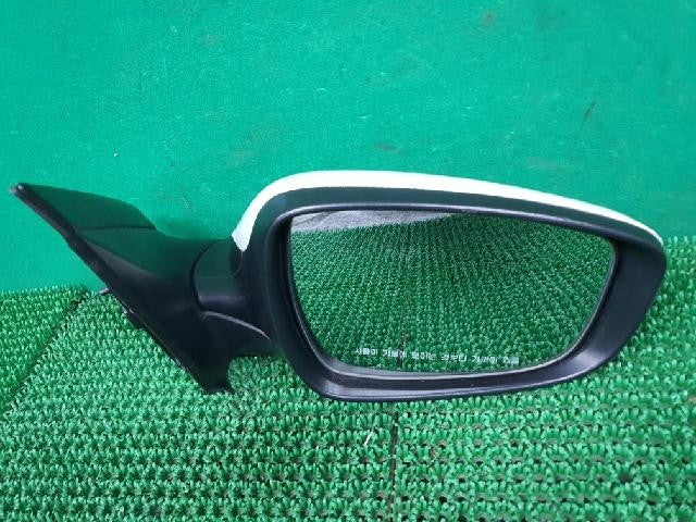 2014 Hyundai Accent RB Right White Side Mirror